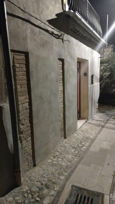 הוילה Casa In Antico Borgo Medievale A Tarano Ri, Via Giacomo Leopardi, 15 מראה חיצוני תמונה
