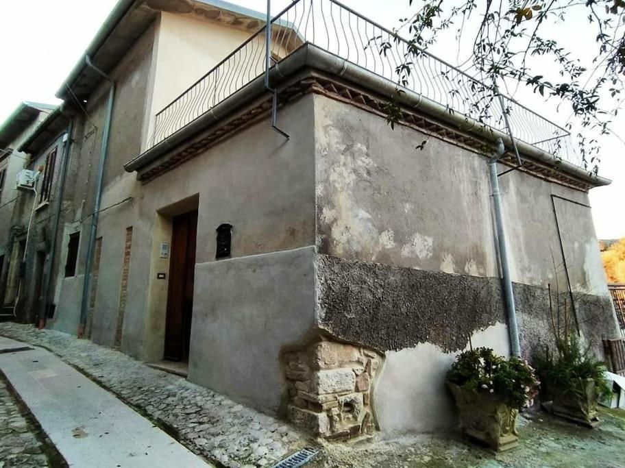 הוילה Casa In Antico Borgo Medievale A Tarano Ri, Via Giacomo Leopardi, 15 מראה חיצוני תמונה