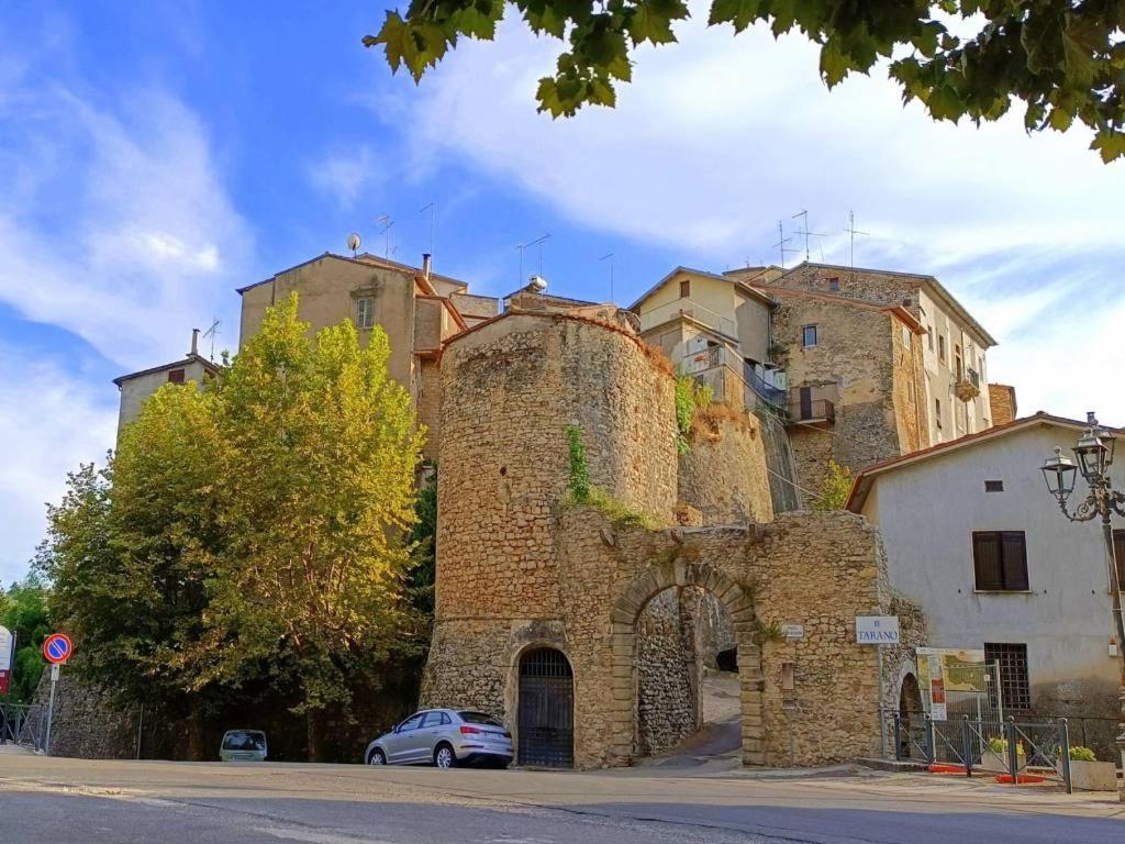 הוילה Casa In Antico Borgo Medievale A Tarano Ri, Via Giacomo Leopardi, 15 מראה חיצוני תמונה